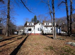 13 Stuyvesant Rd, Carmel, NY 10512