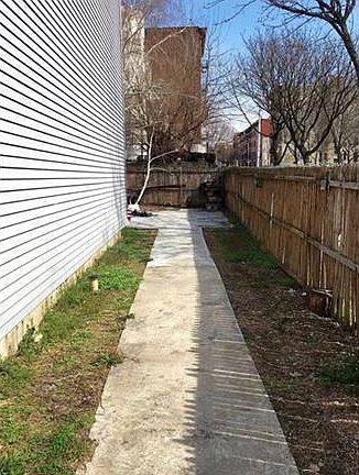 5th image of 947 E 178th St