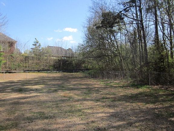 4th image of 53 Hill Top Dr