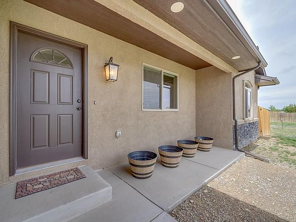 2nd image of 632 E Tanager Dr