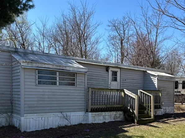 28-90 Woodhaven Lakes, Sublette, IL 61367