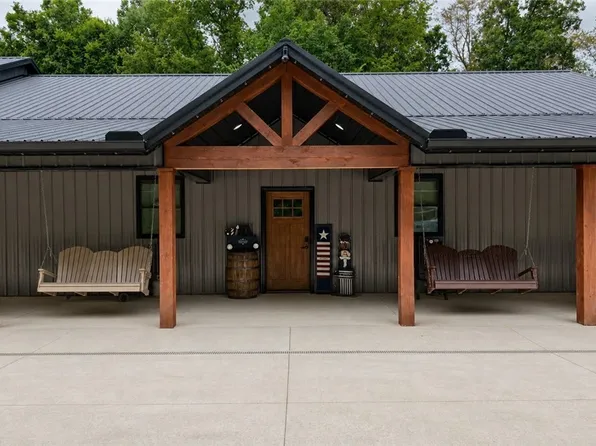 6168 Buckeye Hollow Rd SE, Uhrichsville, OH 44683