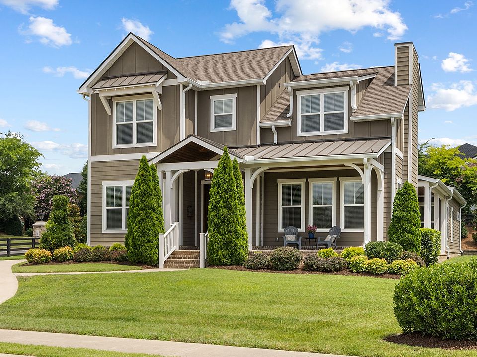 1st image of 998 Spruce Ridge Ln