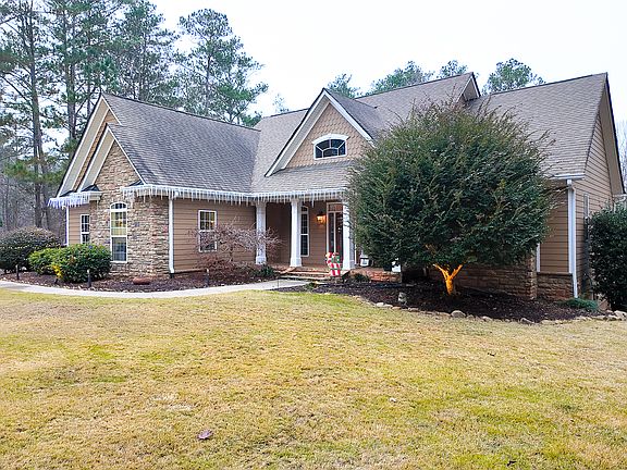 2nd image of 8179 Pineview Ct