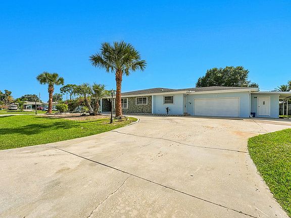 4th image of 154 NE Naranja Ave