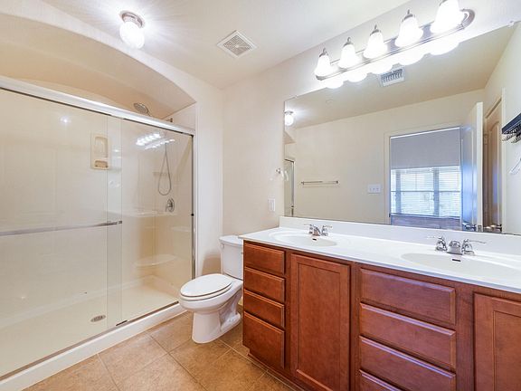 4th image of 1620 Bryant Dr Unit 405