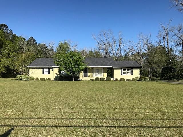 1st image of 825 S Dogwood Dr