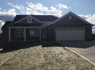 390 Natures Valley, Somerset, KY 42503