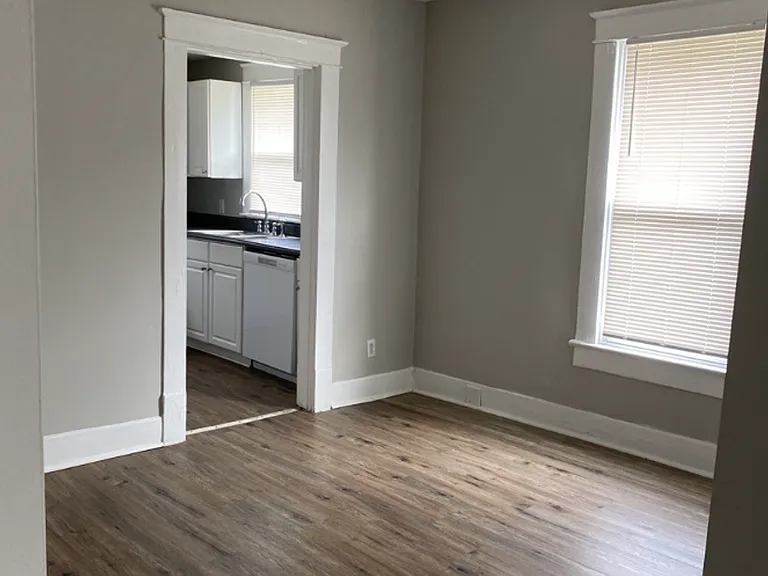 2413 Stuart St — Photo 3