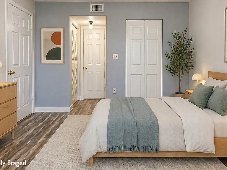 2810 N Oakland Forest Dr #207 — Photo 5