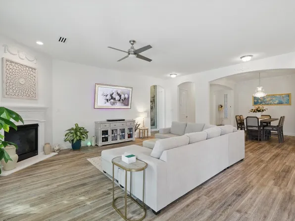 2706 Spirit Woods Ln, Arlington, TX 76001