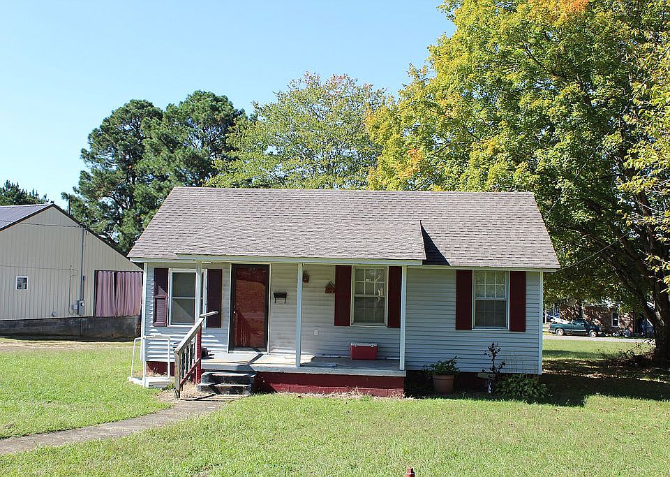 1st image of 135 Westview Ave