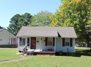 135 Westview Ave, Camden, TN 38320