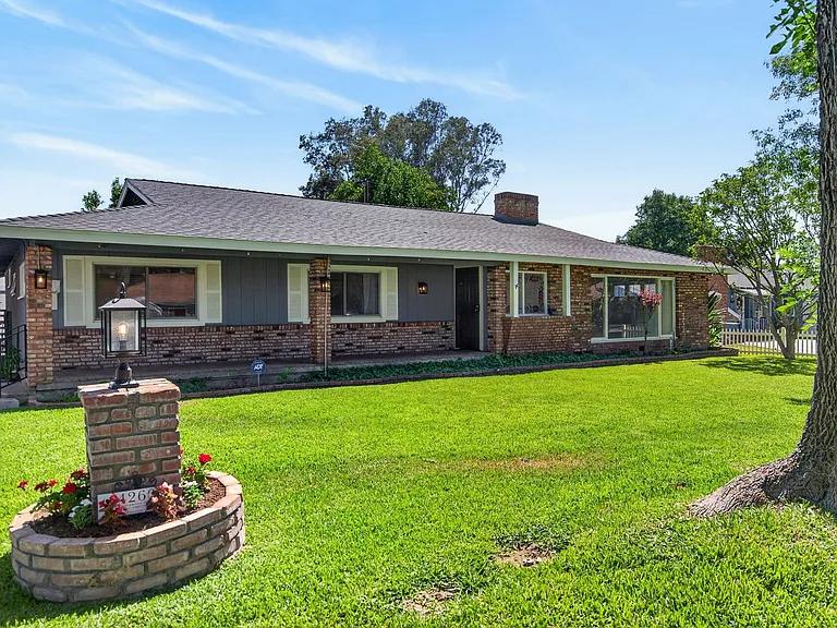 4260 Maplewood Pl — Photo 40