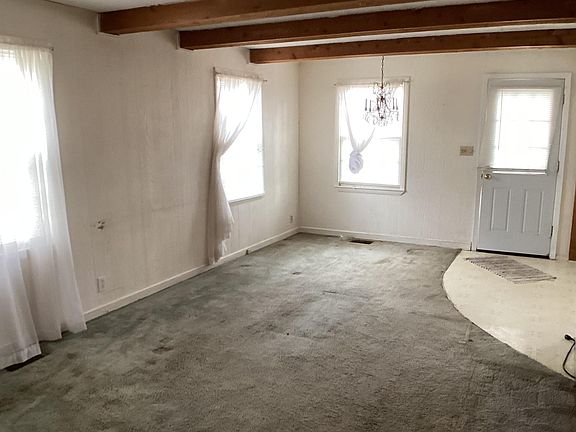 4th image of 2227 Shadywood Rd