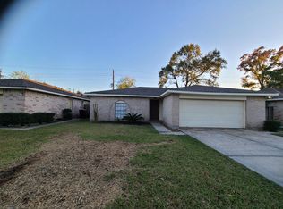 9803 Appleridge Dr, Houston, TX 77070