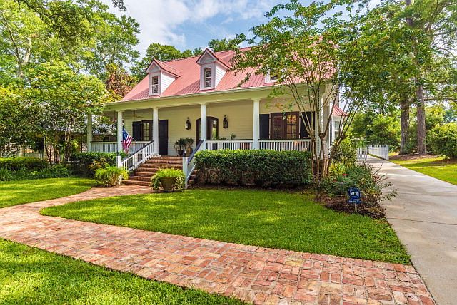 353 Grand Ave, Fairhope, AL 36532 | Zillow