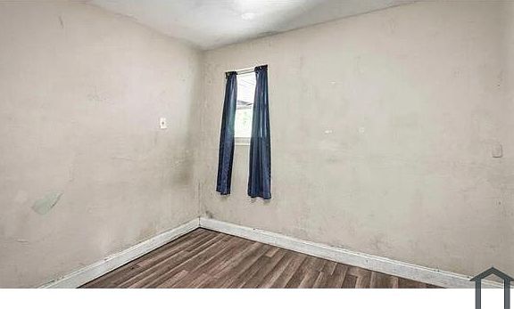 3rd image of 7972 Waxwing Ave