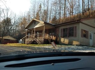 40 Ridges Ln, Manchester, KY 40962