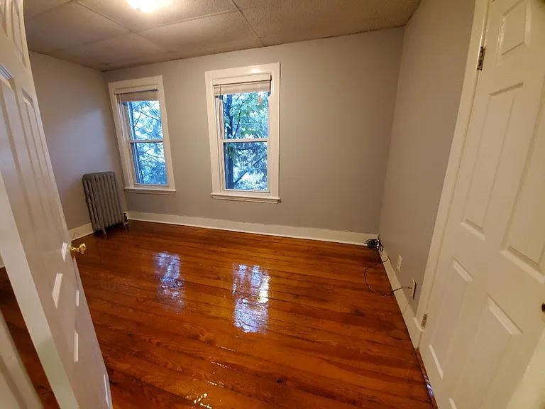 846 Huntington Ave — Photo 11