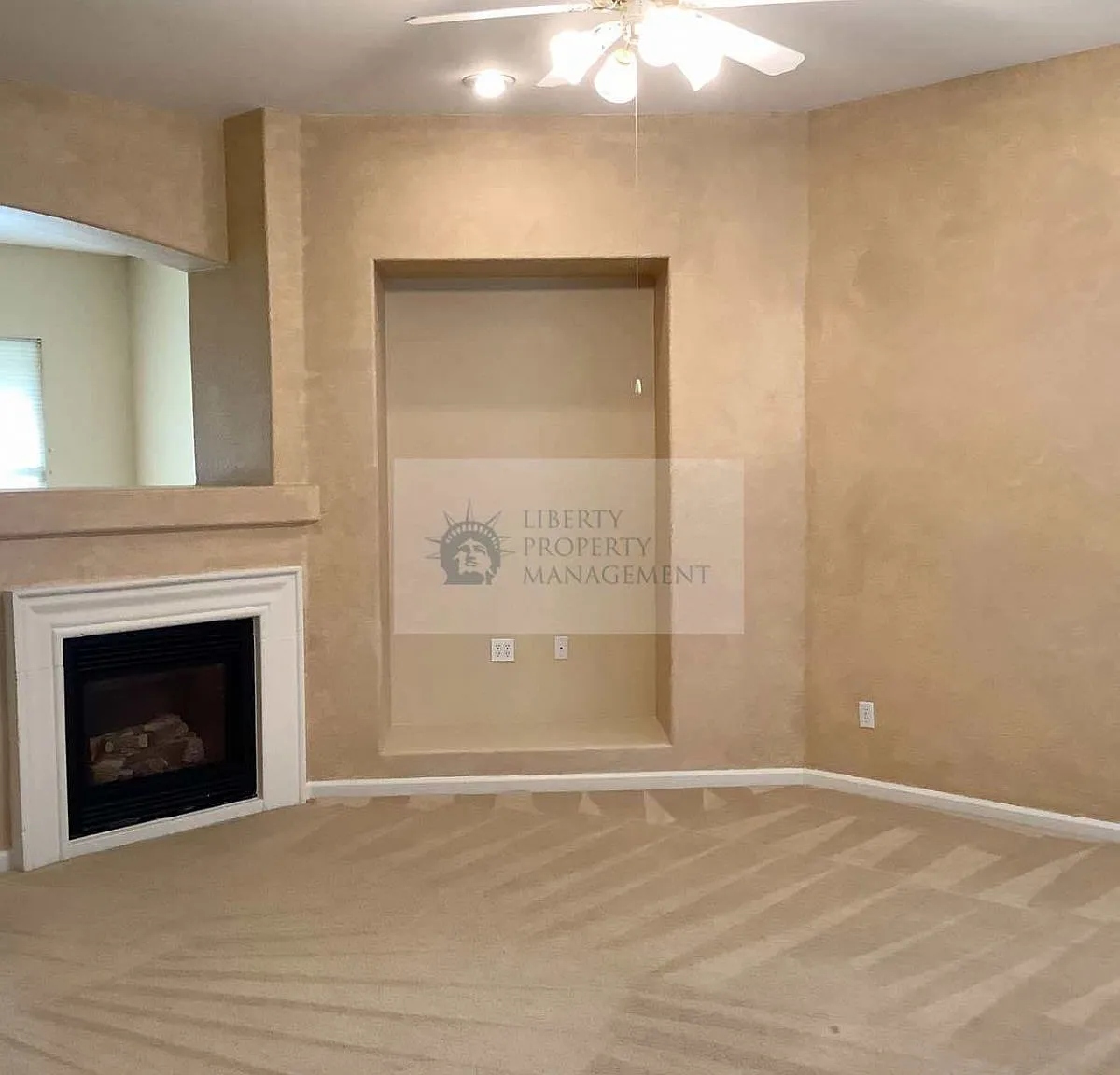3 bed, 1603 sqft, $2,295 — Photo 3