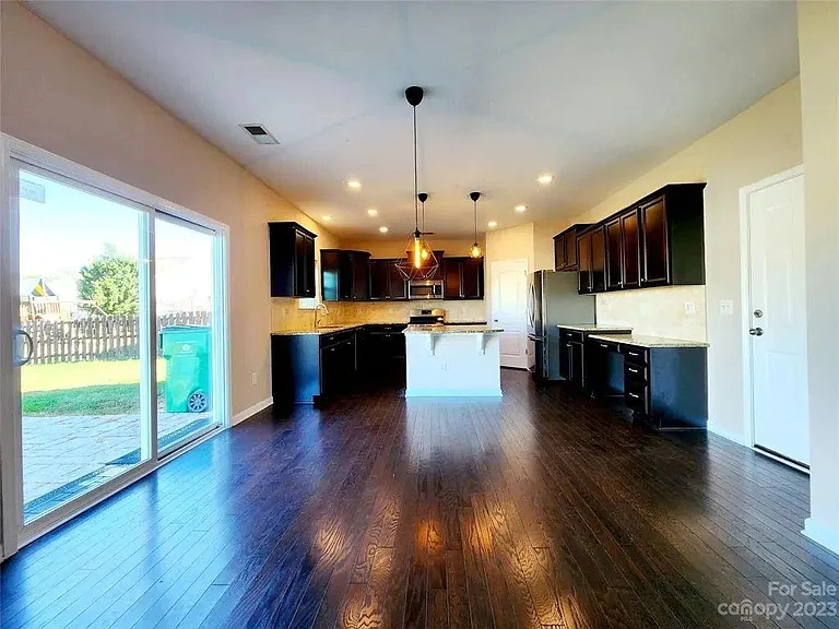 10420 Paisley Abbey Ln — Photo 8