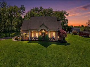 743 Gamble Rd, Oakdale, PA 15071