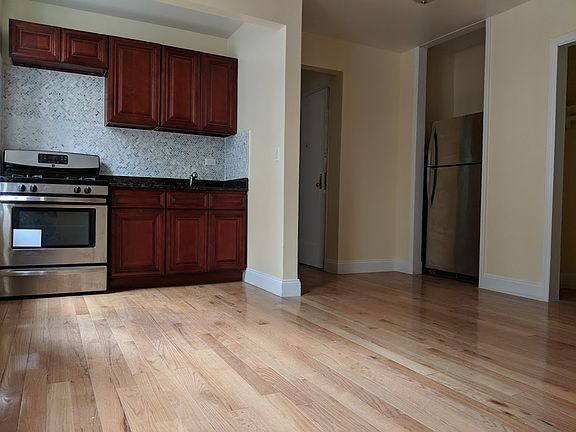 2nd image of 2266 Andrews Ave APT 2A