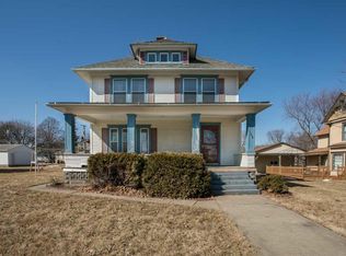 608 Country St, Walnut, IA 51577