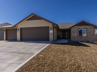 4417 SW Brandywine Ln, Topeka, KS 66610