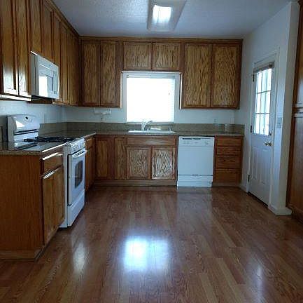 3rd image of 7819 Clearview Dr