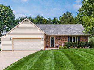 9690 Circle Dr, Pickerington, OH
