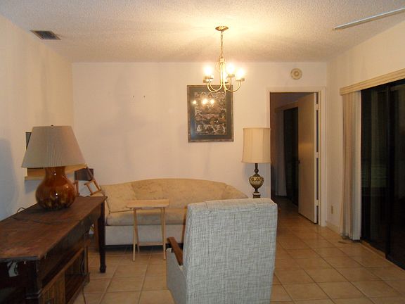 5th image of 6155 Elsinore Cir