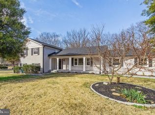 16000 Sycamore Ln, Rockville, MD 20853