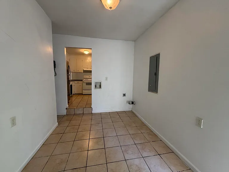 124 Miley Ave — Photo 8