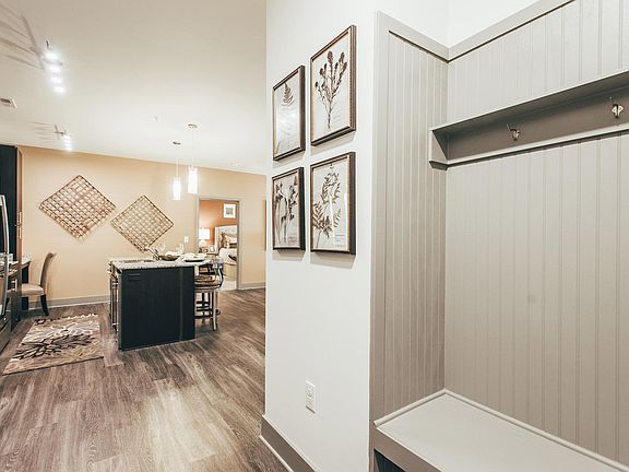 5th image of 533 Agripark Dr #137