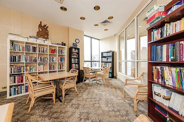 Rented by City Connections Realty | media 21