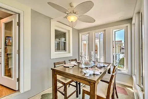 4 bed, 1200 sqft, $3,050 — Photo 3