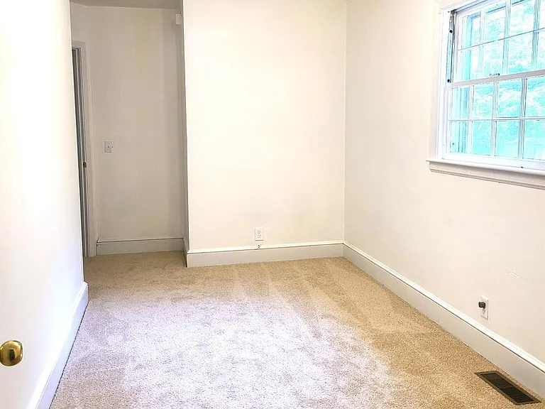 206 N Cloudman St — Photo 7