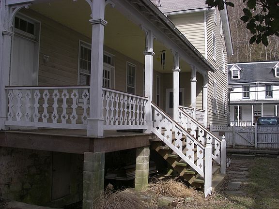3rd image of 91 N Main St #A