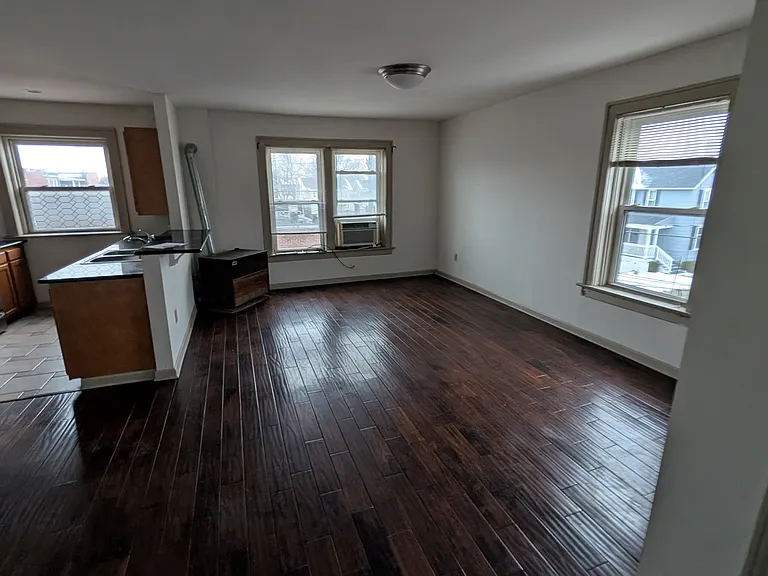 3311 1/2 N High St #3 — Photo 1