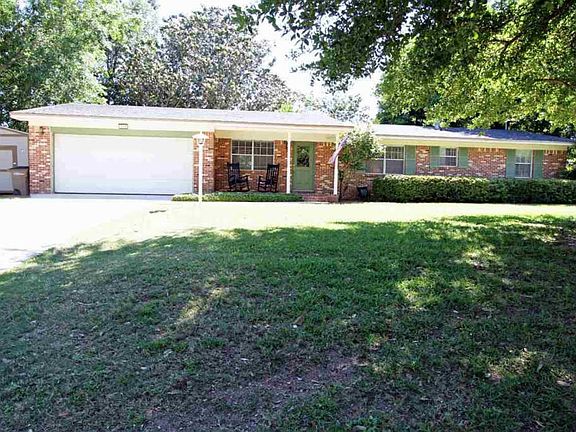 4th image of 3681 Overland Dr
