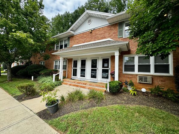 96 East Ave APT 15
