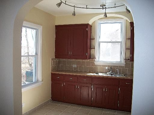 3rd image of 801 N Flossmoor Ave