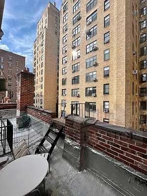 Rented by City Stop Realty | media 34