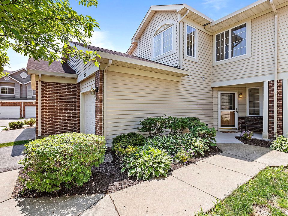 2nd image of 1202 S Parkside Dr