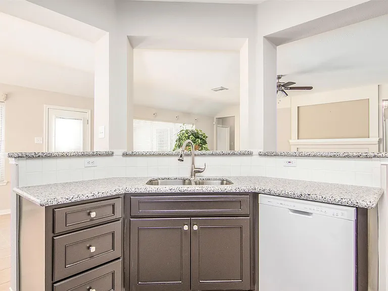 5231 Summerside Dr — Photo 12