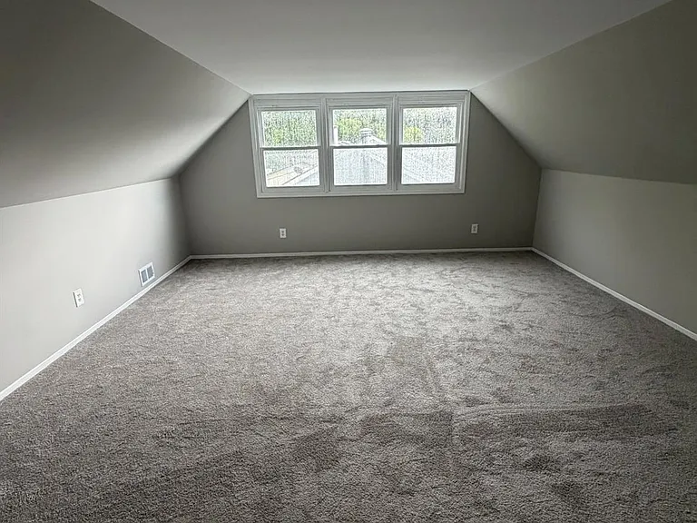 111 Edge Ln — Photo 22