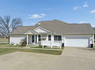 8733 Hanworth Dr, Johnston, IA 50131