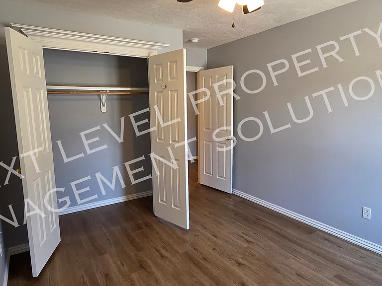 613 E Kimberly — Photo 16